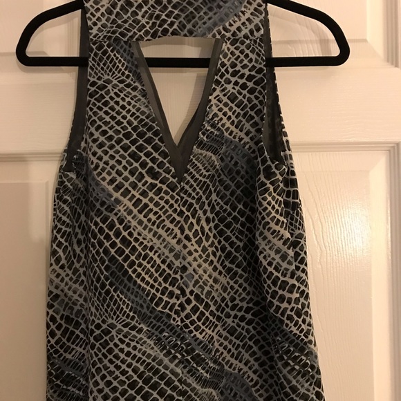 Banana Republic Mock-Neck Top - Picture 3 of 3